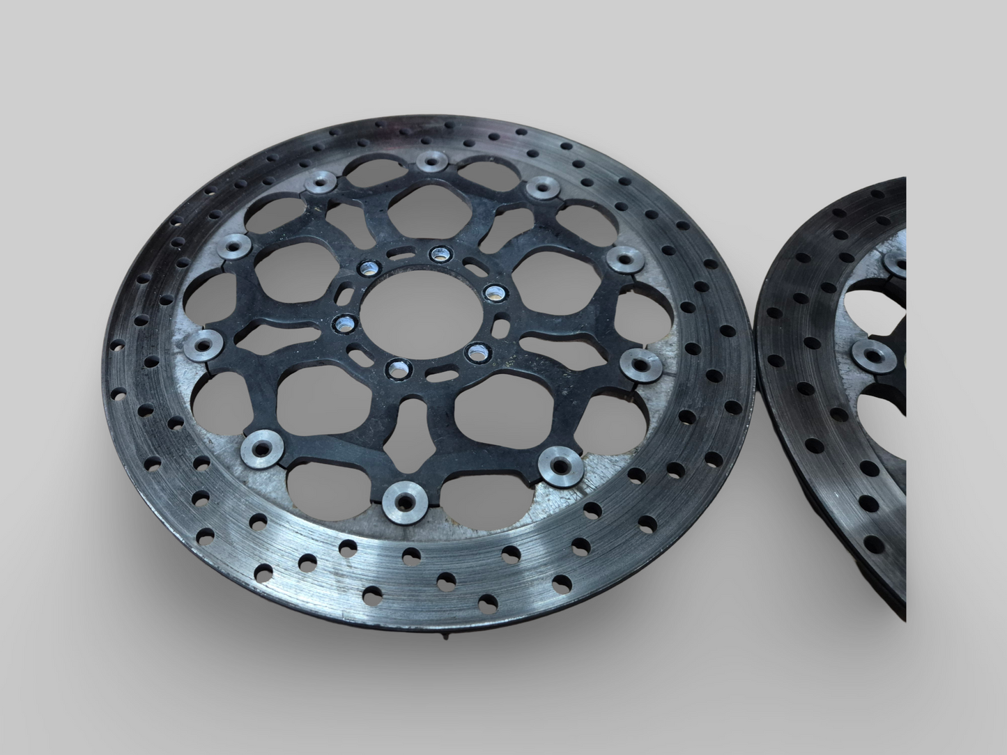 REMKLAUW VOOR RECHTS BREMBO P4 GOUD AP8113970 Aprilia RSV Mille 98-03 / Tuono 02-05