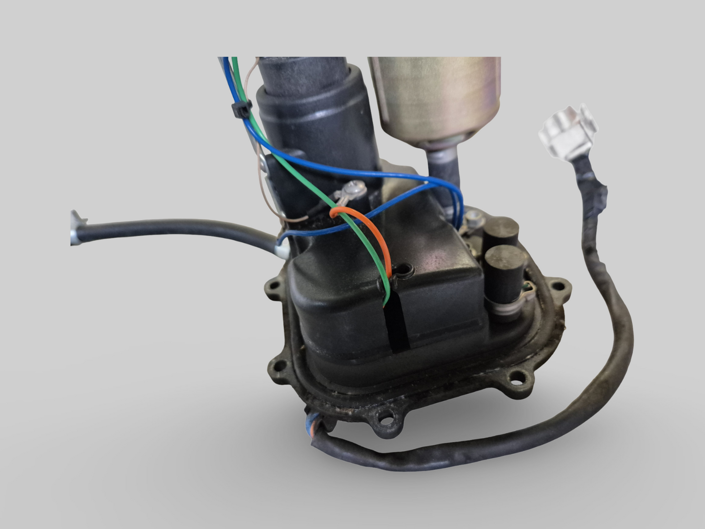 BRANDSTOFPOMP AP8134750 Aprilia RSV Mille 98-03 / Tuono 02-05 