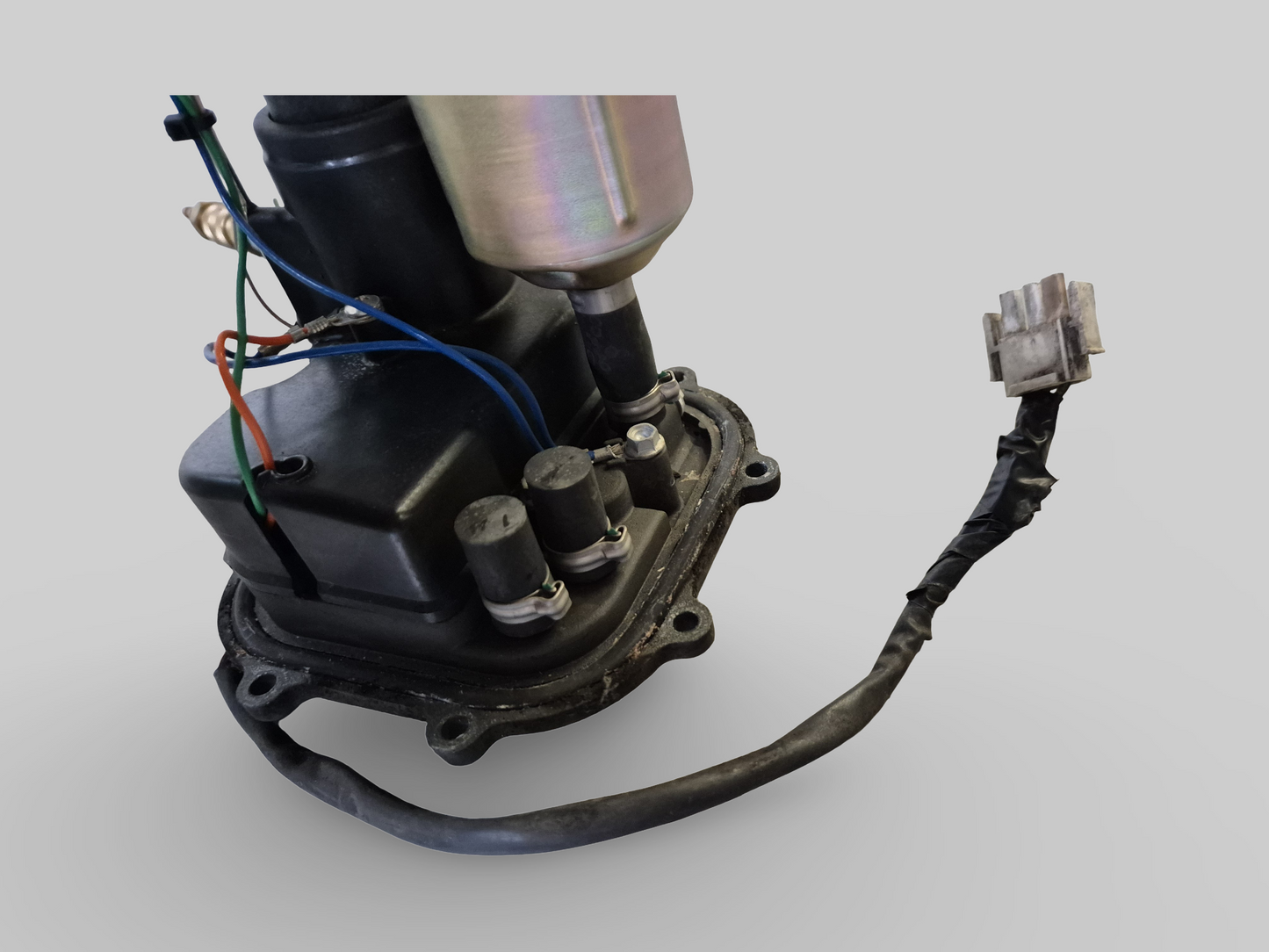 BRANDSTOFPOMP AP8134750 Aprilia RSV Mille 98-03 / Tuono 02-05 