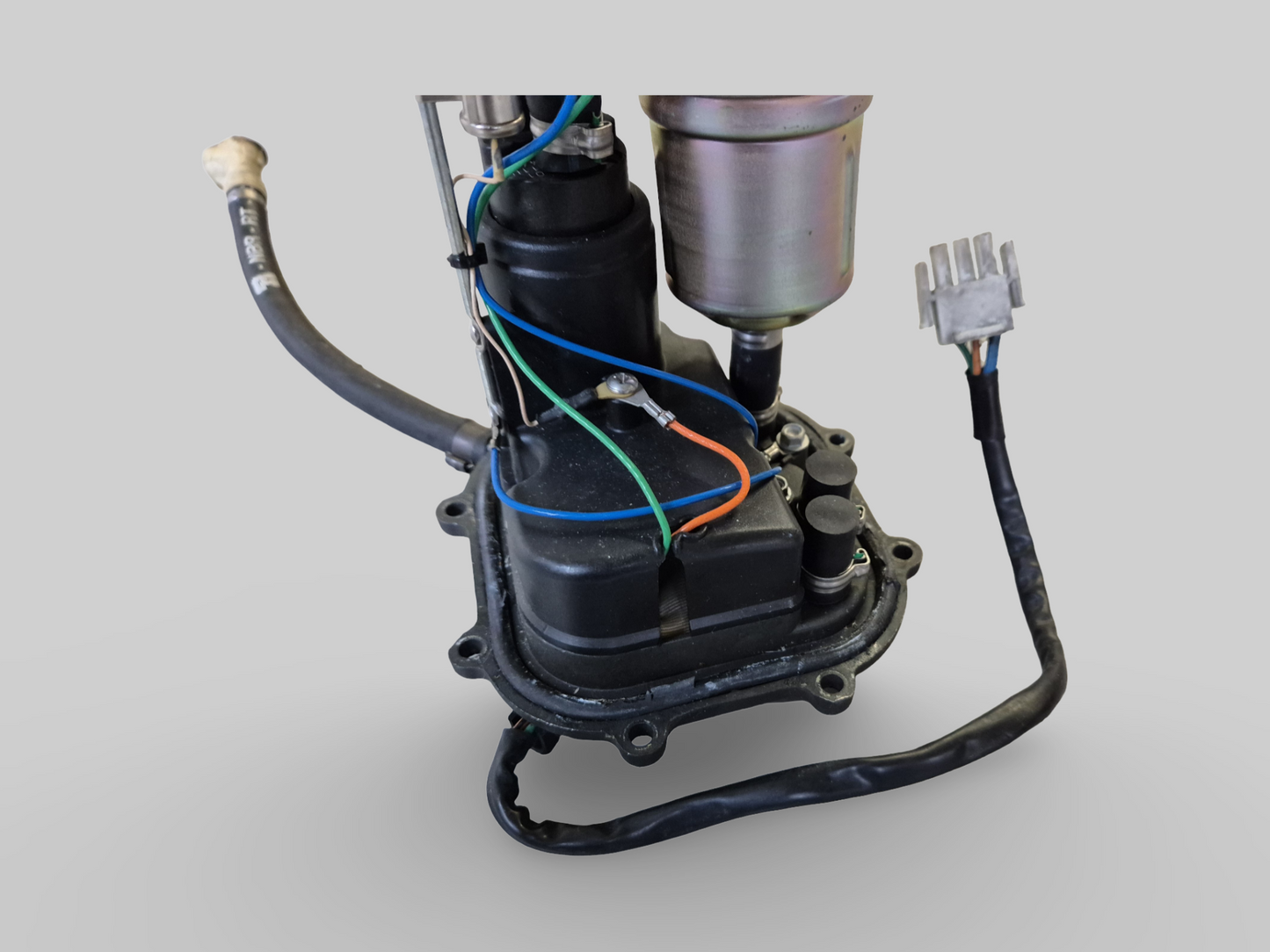 BRANDSTOFPOMP AP8134750 Aprilia RSV Mille 98-03 / Tuono 02-05 