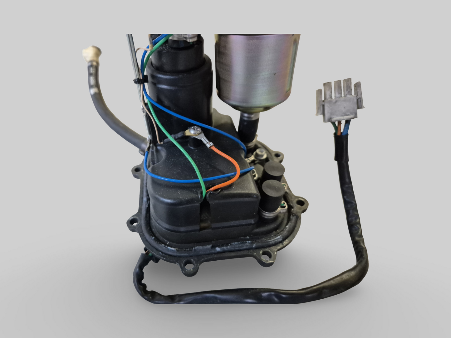 BRANDSTOFPOMP AP8134750 Aprilia RSV Mille 98-03 / Tuono 02-05 