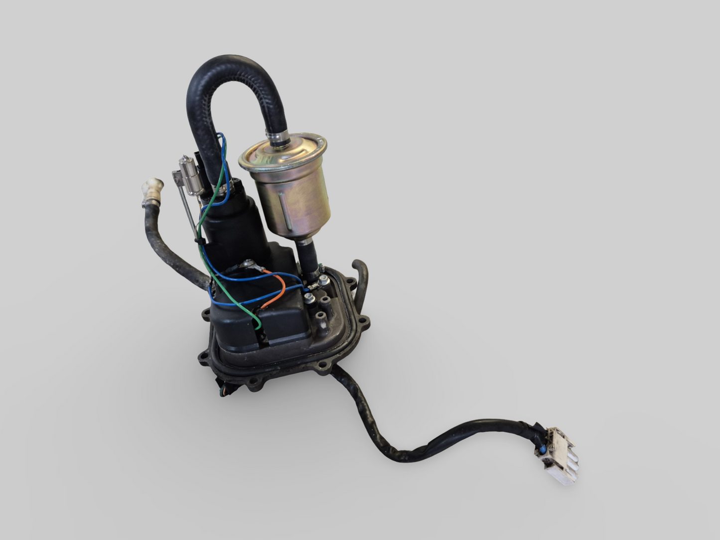 BRANDSTOFPOMP AP8134750 Aprilia RSV Mille 98-03 / Tuono 02-05 