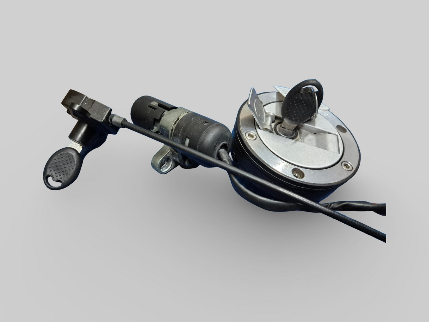 HOOFDONTSTEKINGSSCHAKELAAR - STUURSLOT Aprilia RSV Mille 98-03 / Tuono 02-05 