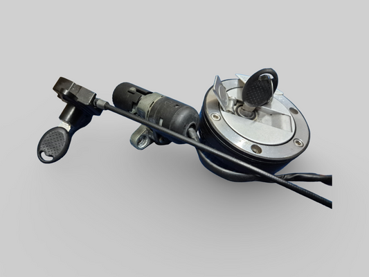 HOOFDONTSTEKINGSSCHAKELAAR - STUURSLOT Aprilia RSV Mille 98-03 / Tuono 02-05 