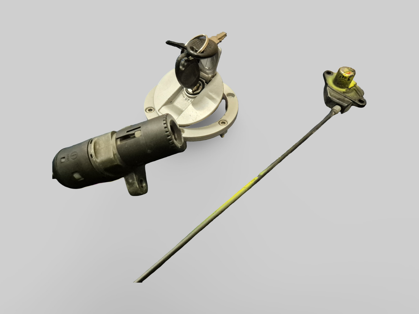 TANKDOP EN ZADELSLOT + SLEUTEL Aprilia RSV Mille 98-03 / Tuono 02-05