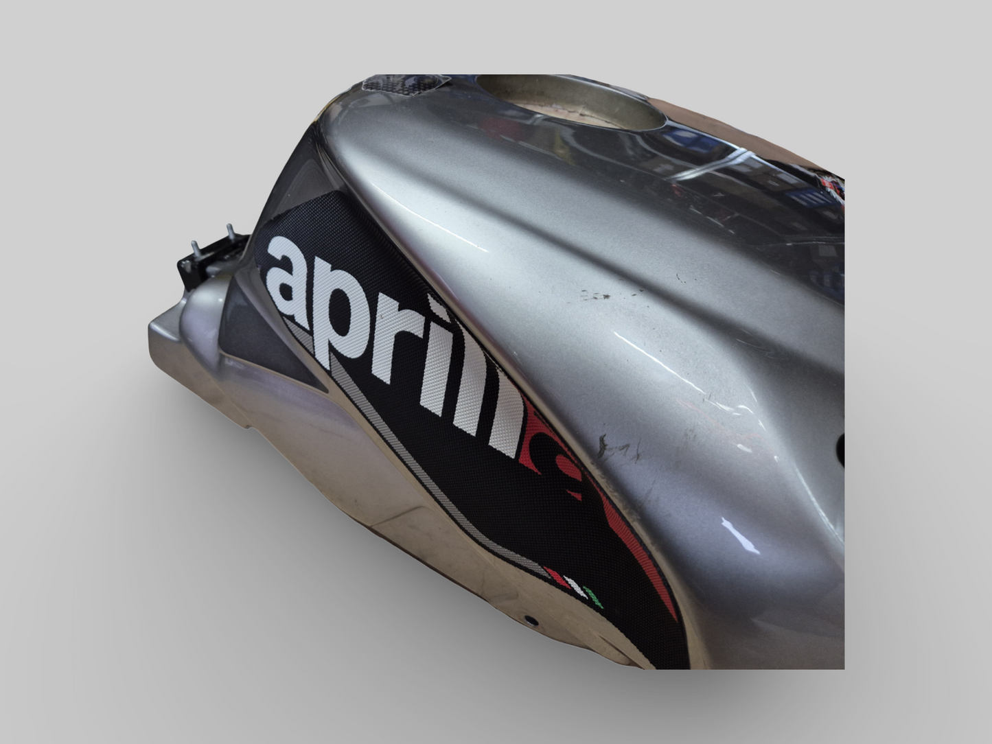 BRANDSTOFTANK ZWART AP8178020 Aprilia RSV1000R 04-10 (+Fabriek) 