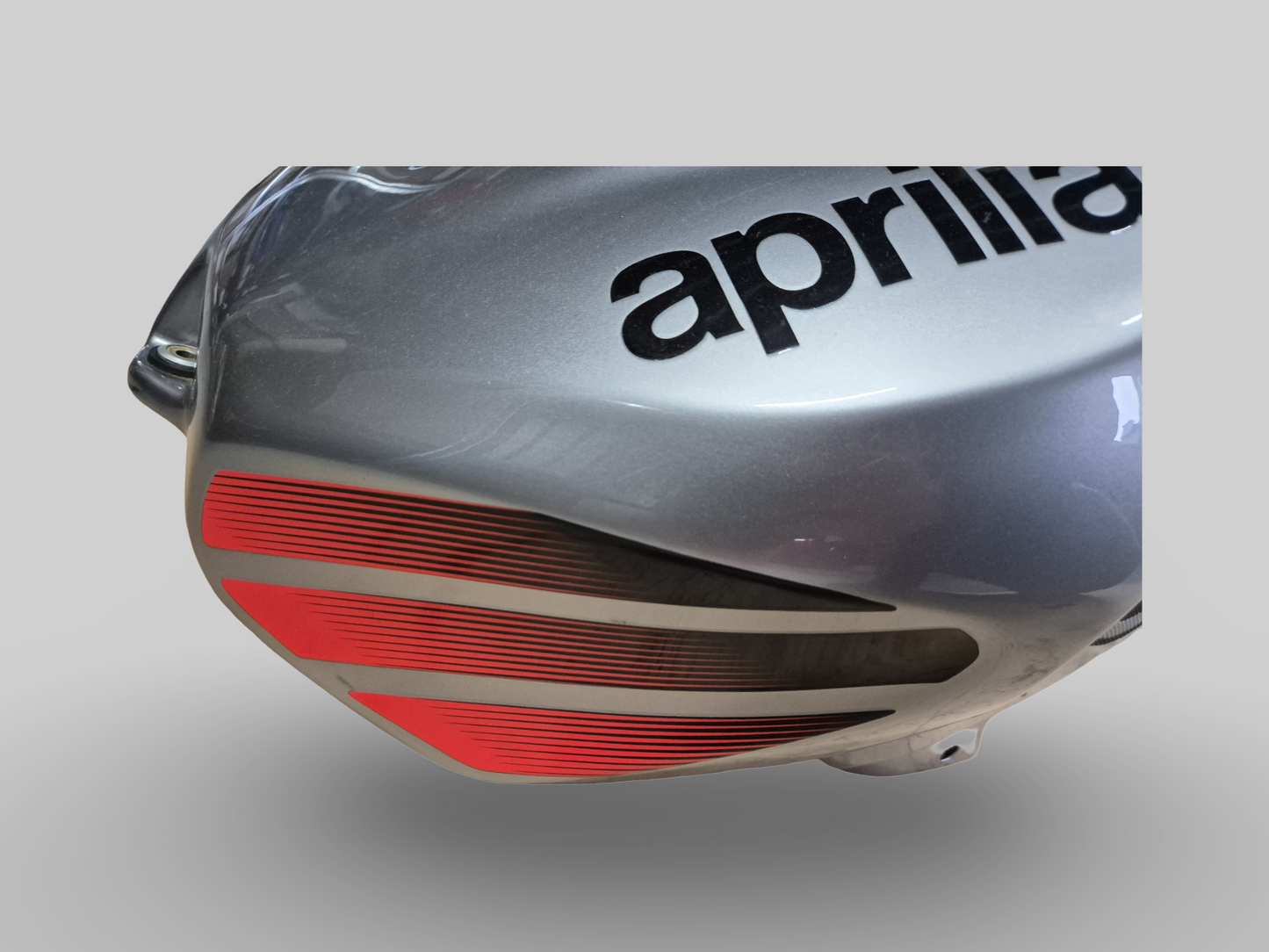 BRANDSTOFTANK ZWART AP8178020 Aprilia RSV1000R 04-10 (+Fabriek) 