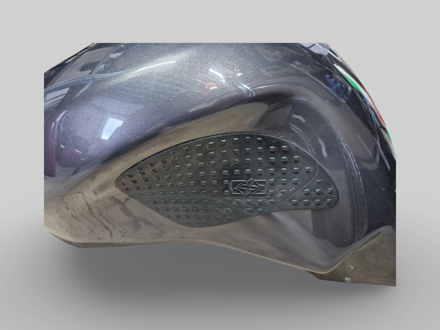 BRANDSTOFTANK STEUNSTANG Aprilia RSV Mille / Tuono / Futura / Falco 