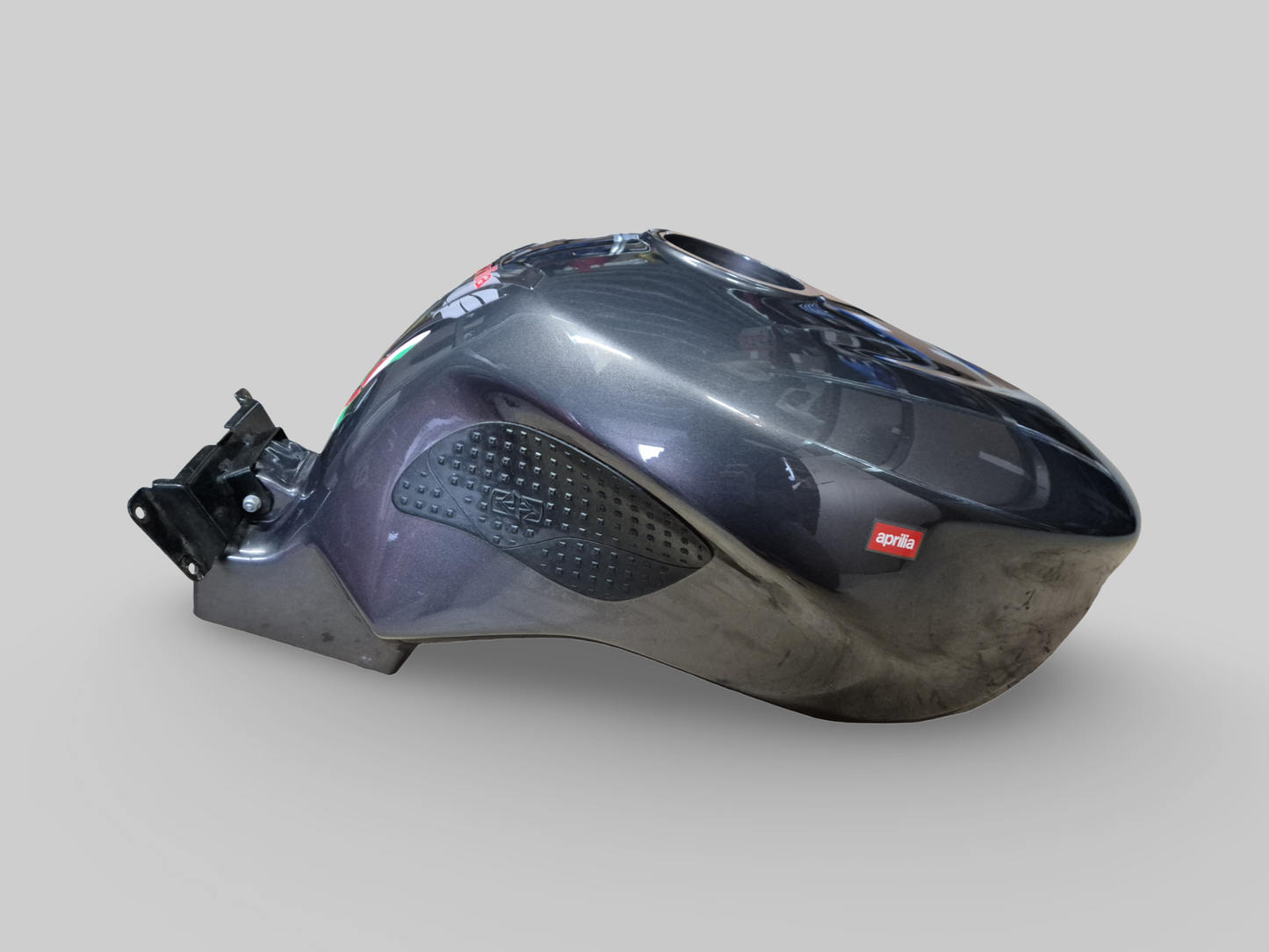 BRANDSTOFTANK STEUNSTANG Aprilia RSV Mille / Tuono / Futura / Falco 