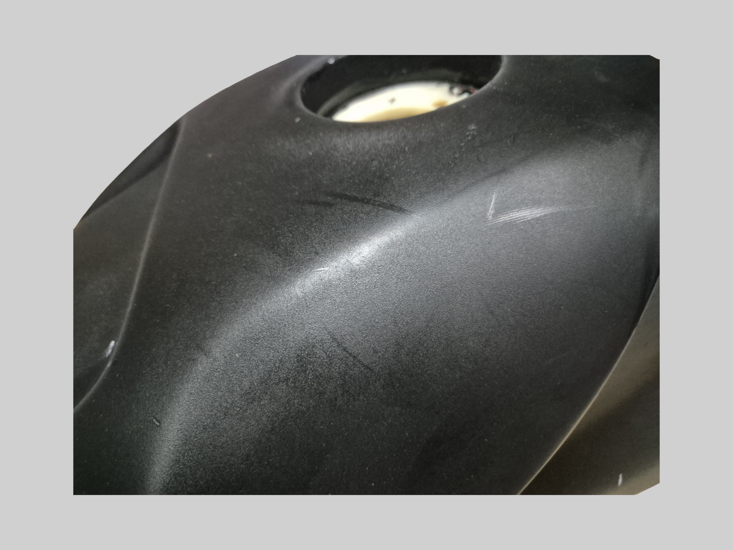 BRANDSTOFTANK WARM ROOD TUONO AP8168218 Aprilia RSV Mille 01-03 / Tuono 02-05 