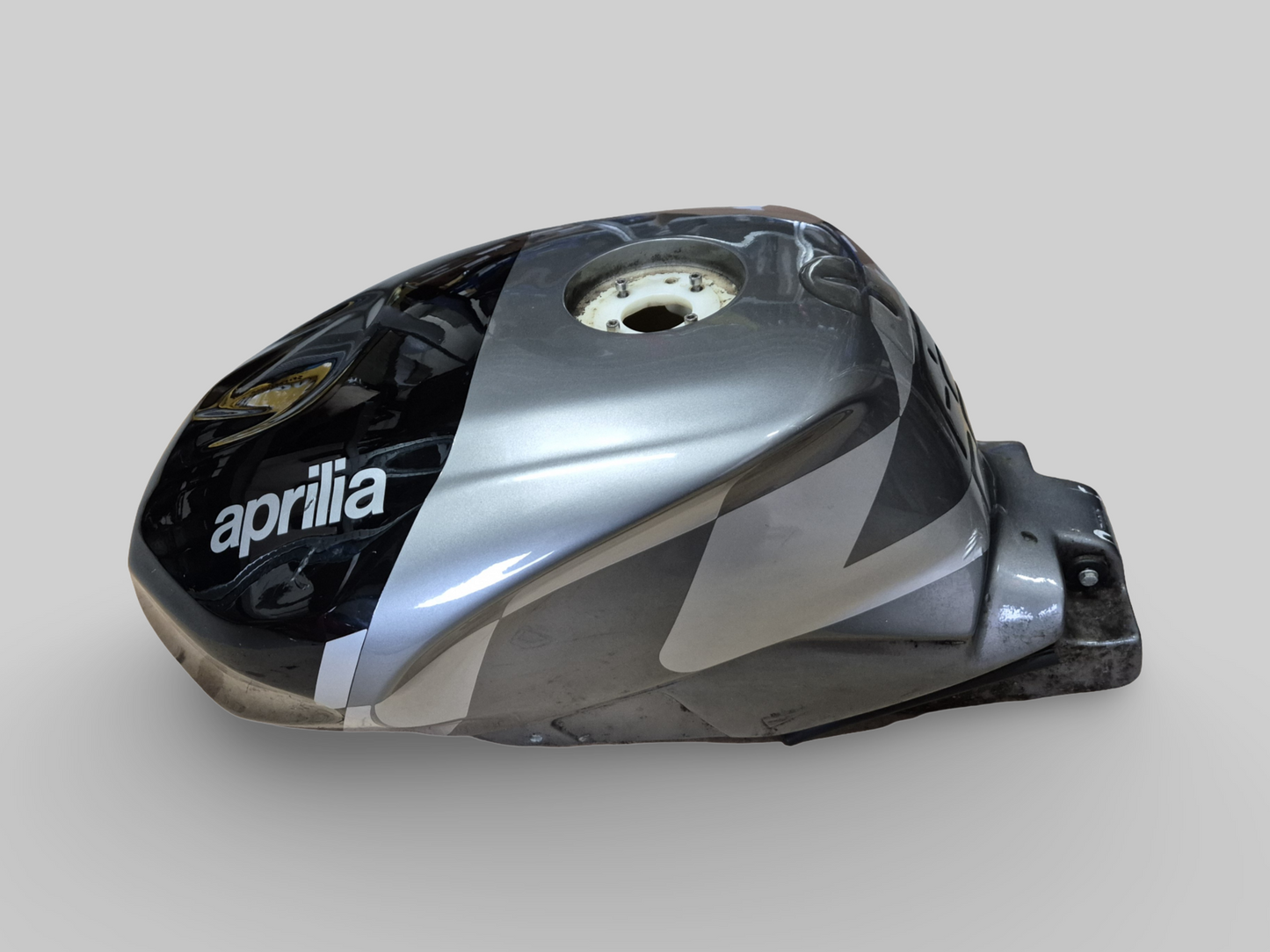 BRANDSTOFTANK ZWART AP8178020 Aprilia RSV1000R 04-10 (+Fabriek) 