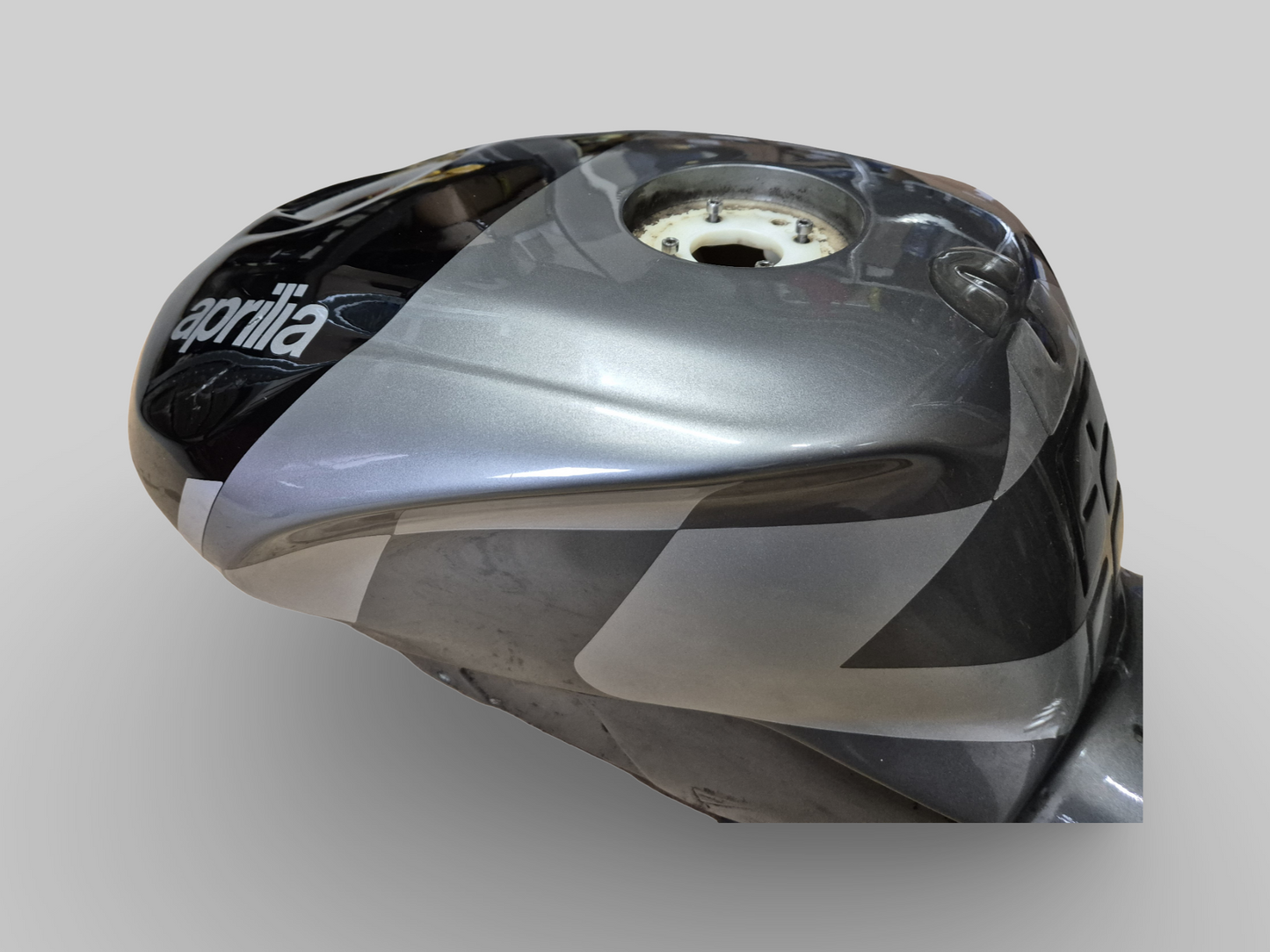 BRANDSTOFTANK ZWART AP8178020 Aprilia RSV1000R 04-10 (+Fabriek) 