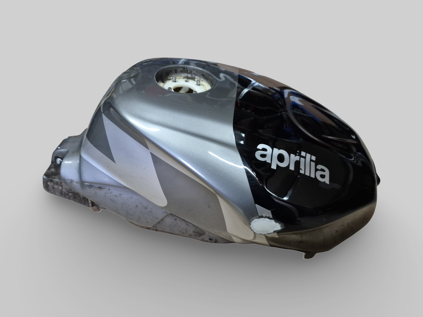 BRANDSTOFTANK ZWART AP8178020 Aprilia RSV1000R 04-10 (+Fabriek) 