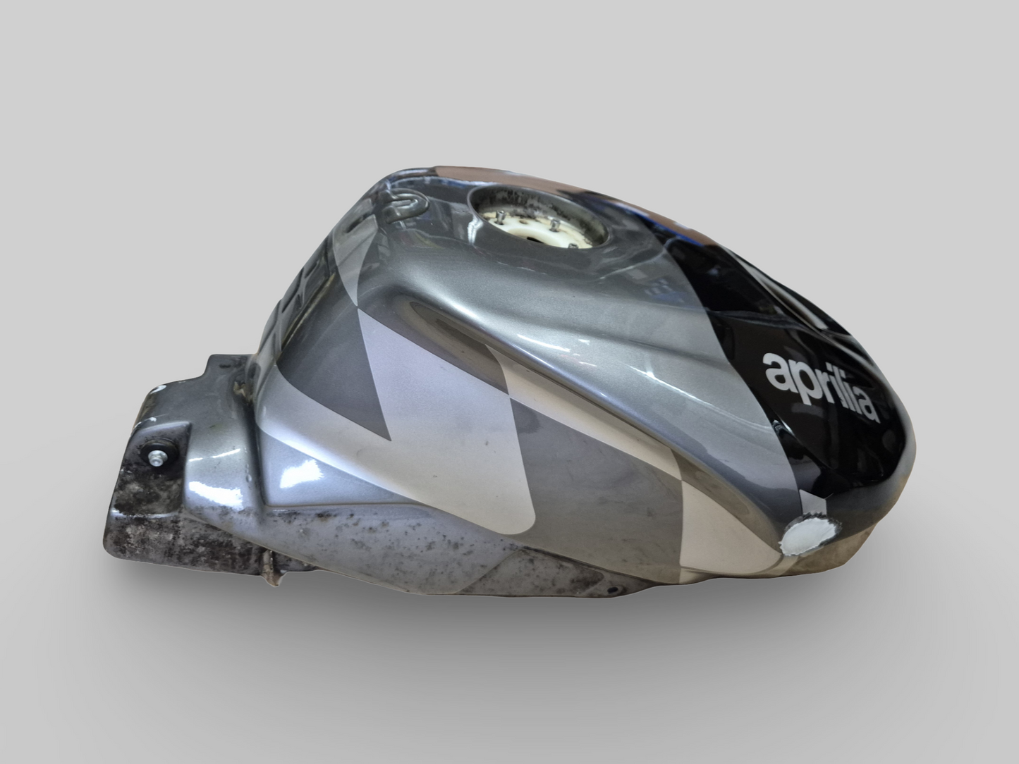 BRANDSTOFTANK ZWART AP8178020 Aprilia RSV1000R 04-10 (+Fabriek) 