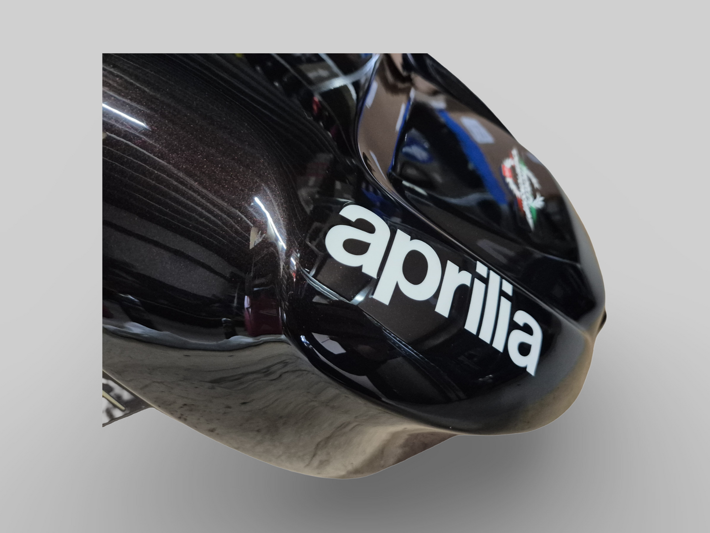 BRANDSTOFTANK WARM ROOD TUONO AP8168218 Aprilia RSV Mille 01-03 / Tuono 02-05 