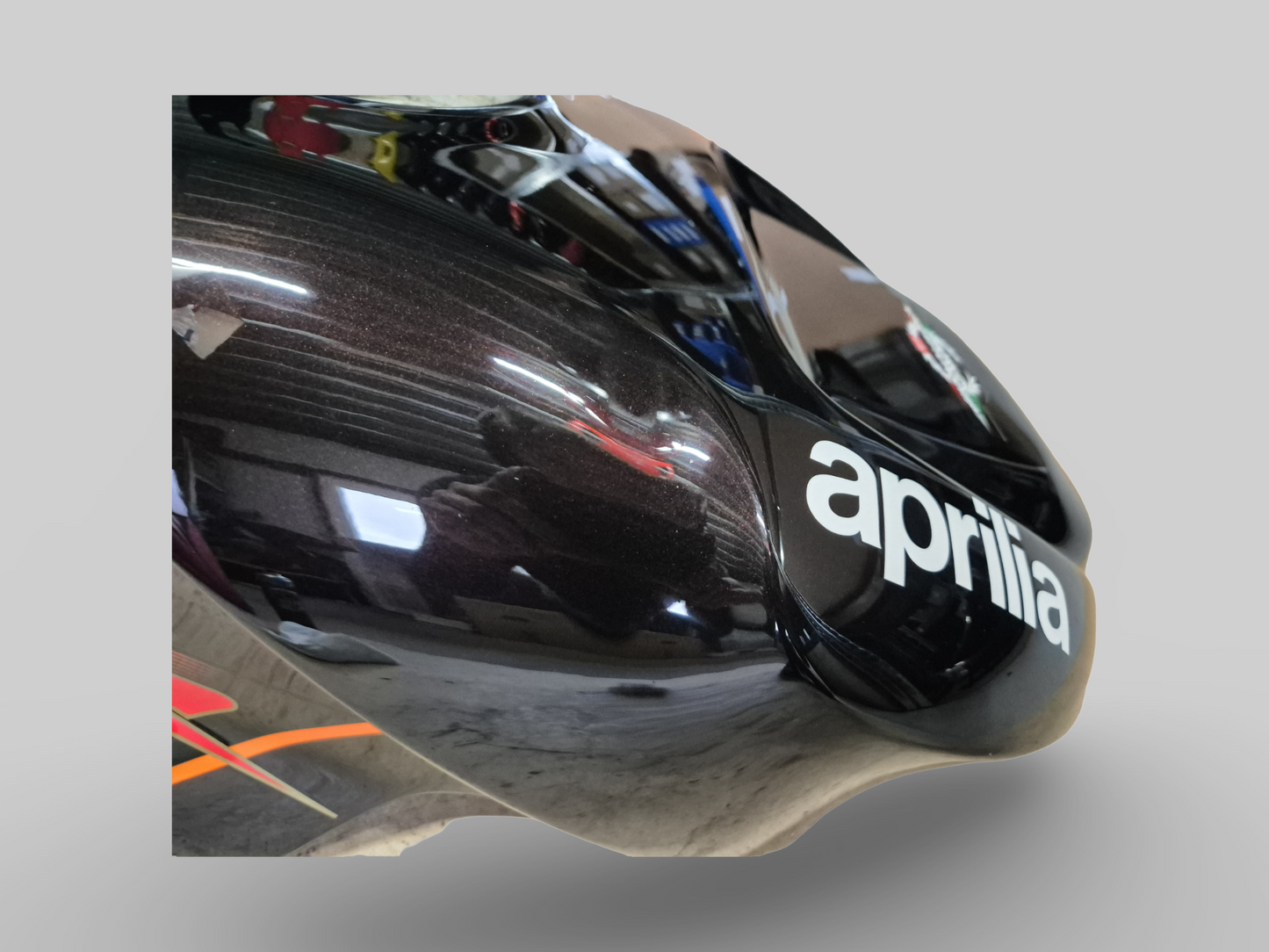 BRANDSTOFTANK WARM ROOD TUONO AP8168218 Aprilia RSV Mille 01-03 / Tuono 02-05 