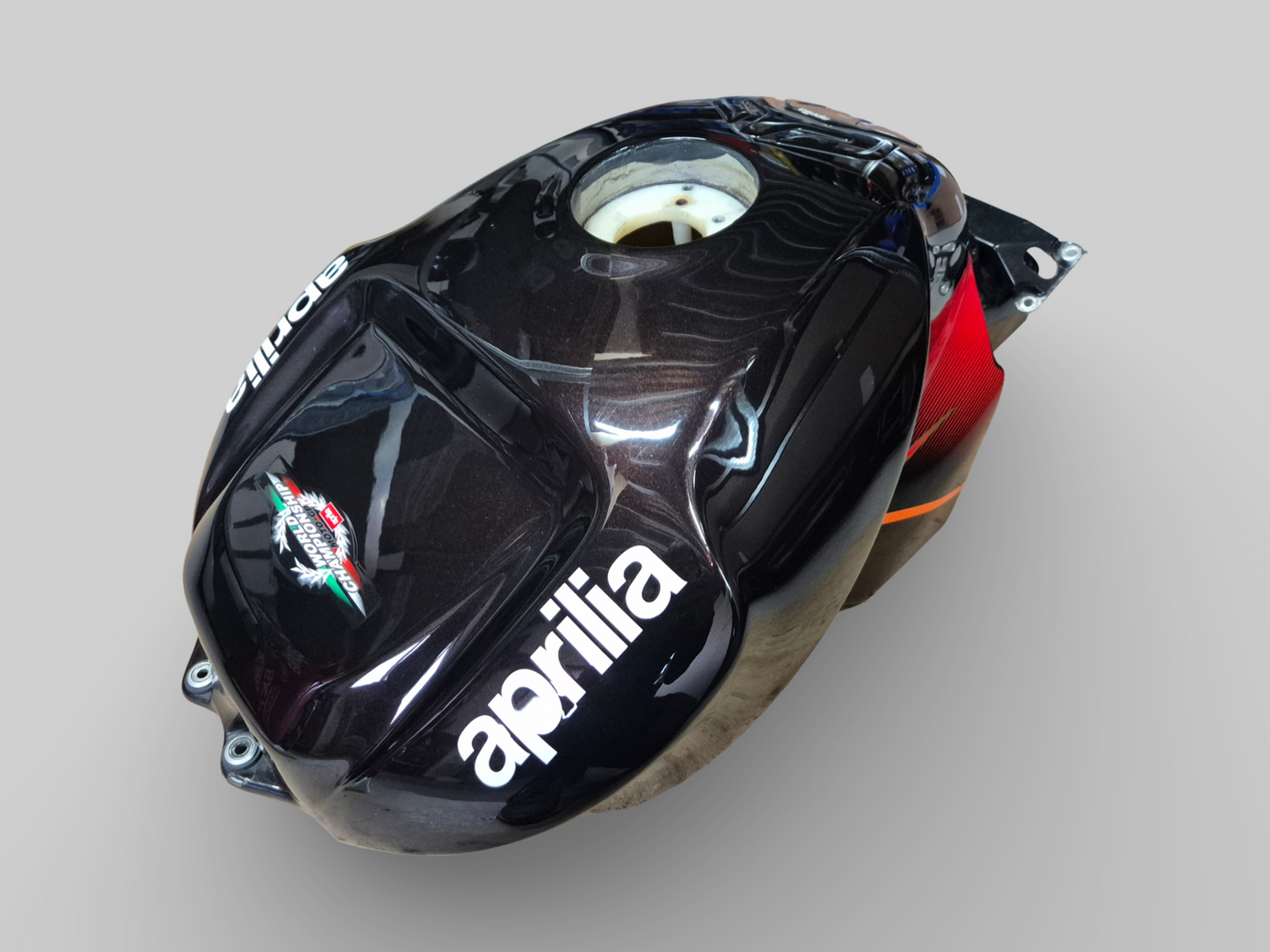 BRANDSTOFTANK WARM ROOD TUONO AP8168218 Aprilia RSV Mille 01-03 / Tuono 02-05 