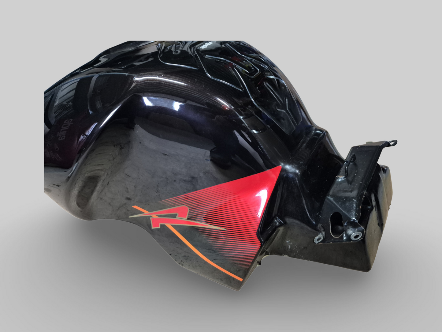 BRANDSTOFTANK WARM ROOD TUONO AP8168218 Aprilia RSV Mille 01-03 / Tuono 02-05 