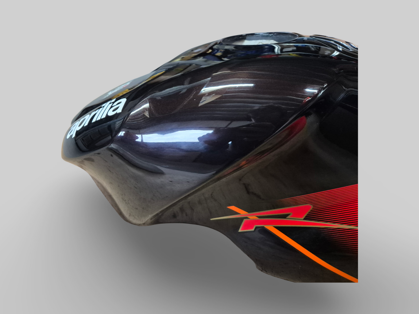 BRANDSTOFTANK WARM ROOD TUONO AP8168218 Aprilia RSV Mille 01-03 / Tuono 02-05 