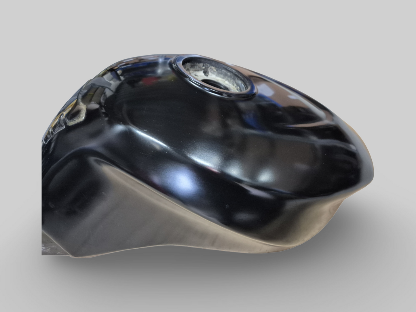 BRANDSTOFTANK STEUNSTANG Aprilia RSV Mille / Tuono / Futura / Falco 