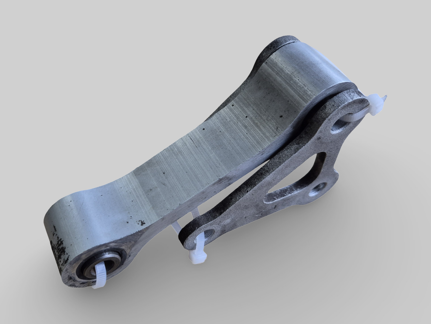 ACHTERSCHOKKOPPELING DOGBONE AP8135917 Aprilia RSV Mille 1998-2000 