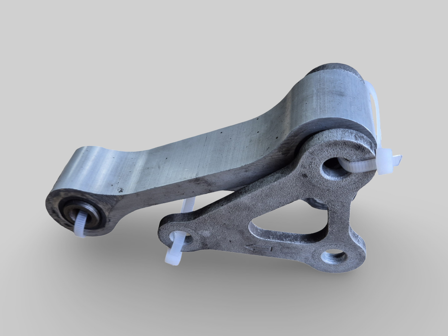 ACHTERSCHOKKOPPELING DOGBONE AP8135917 Aprilia RSV Mille 1998-2000 