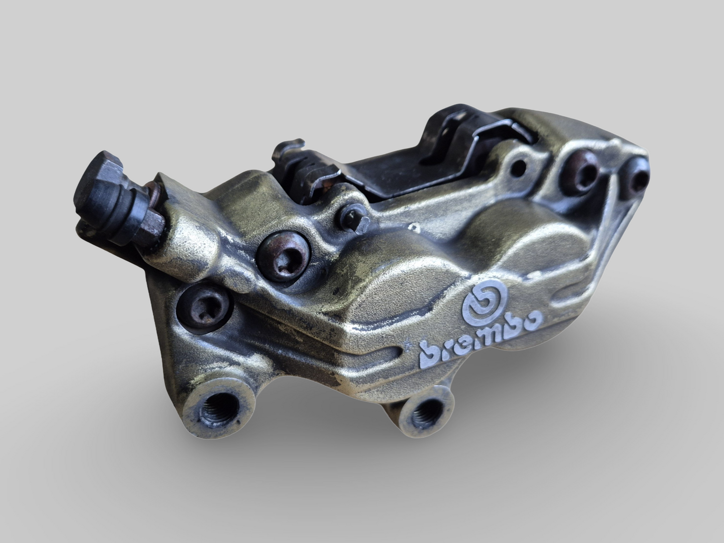 REMKLAUW LINKSVOOR BREMBO P4 GOUD AP8113971 Aprilia RSV Mille 98-03 / Tuono 02-05