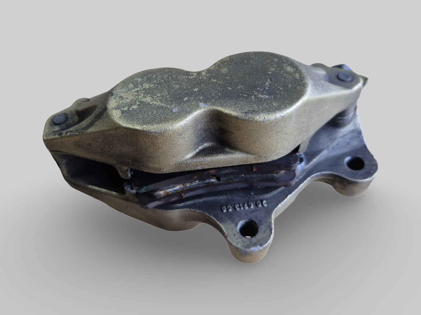 REMKLAUW LINKSVOOR BREMBO P4 GOUD AP8113971 Aprilia RSV Mille 98-03 / Tuono 02-05