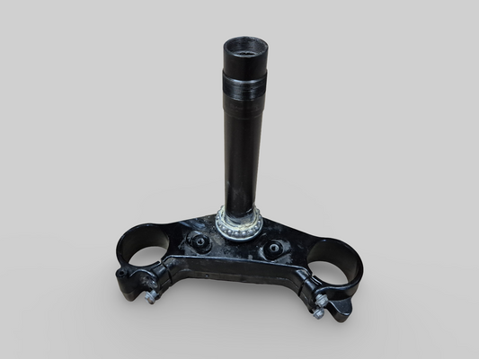 ONDERSTE DRIEVOUDIGE KLEM STEMBASIS AP8123640 Aprilia RSV Mille 01-03 / Tuono 02-05 