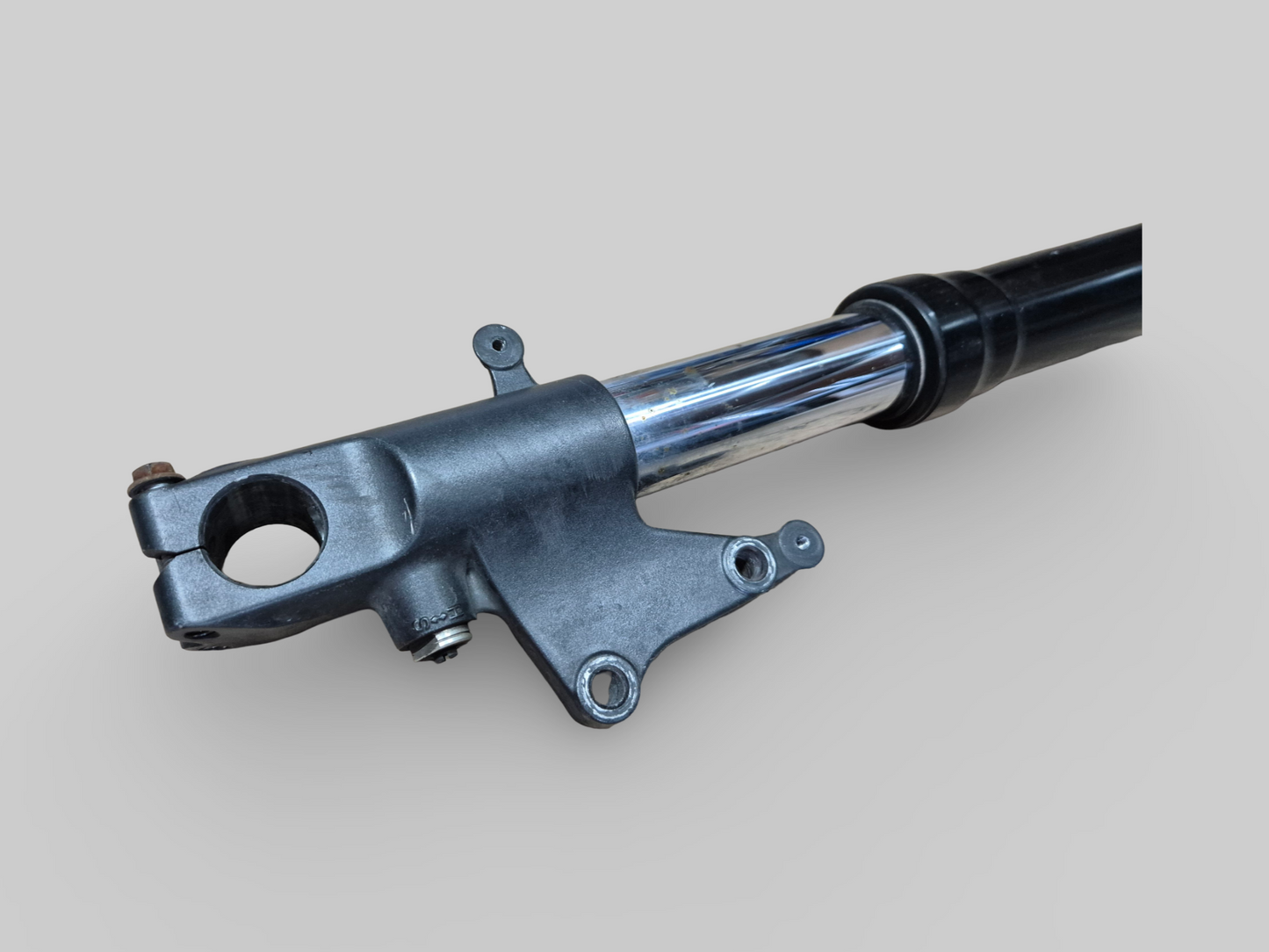 LINKER ZIJVORKPOOT AP8123971 Aprilia RSV Mille 01-03 / Tuono 02-05 