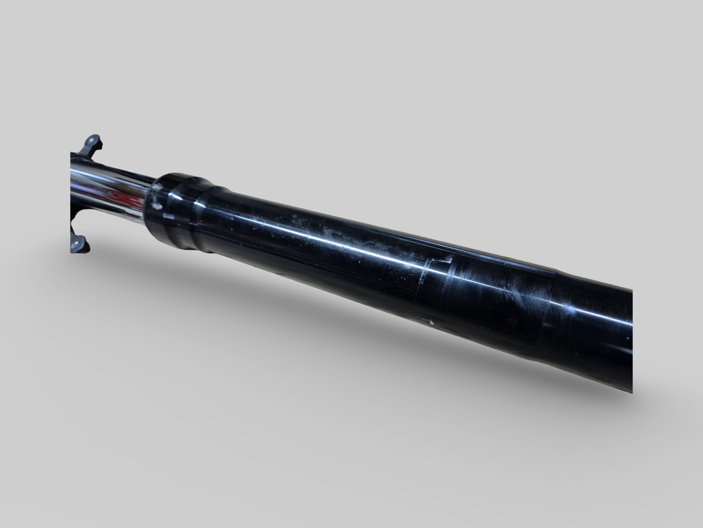 LEFT-HAND SIDE SHOWA AXIAL FORK LEG AP8123638 Aprilia RSV Mille 98-03 / Tuono 02-05