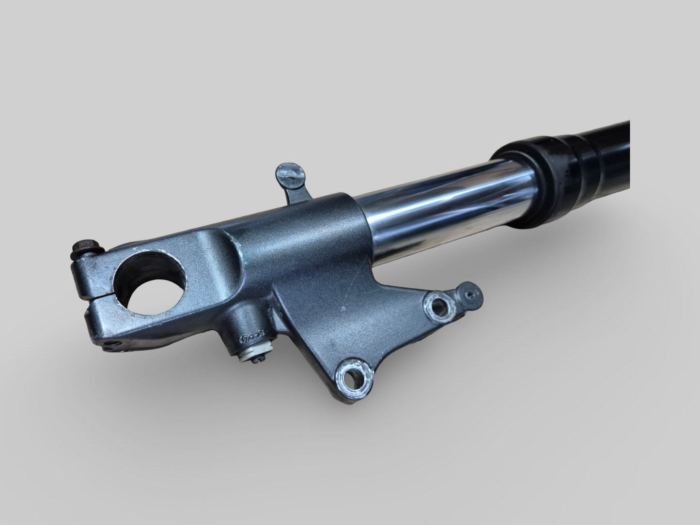 LINKER ZIJVORKPOOT AP8123971 Aprilia RSV Mille 01-03 / Tuono 02-05 