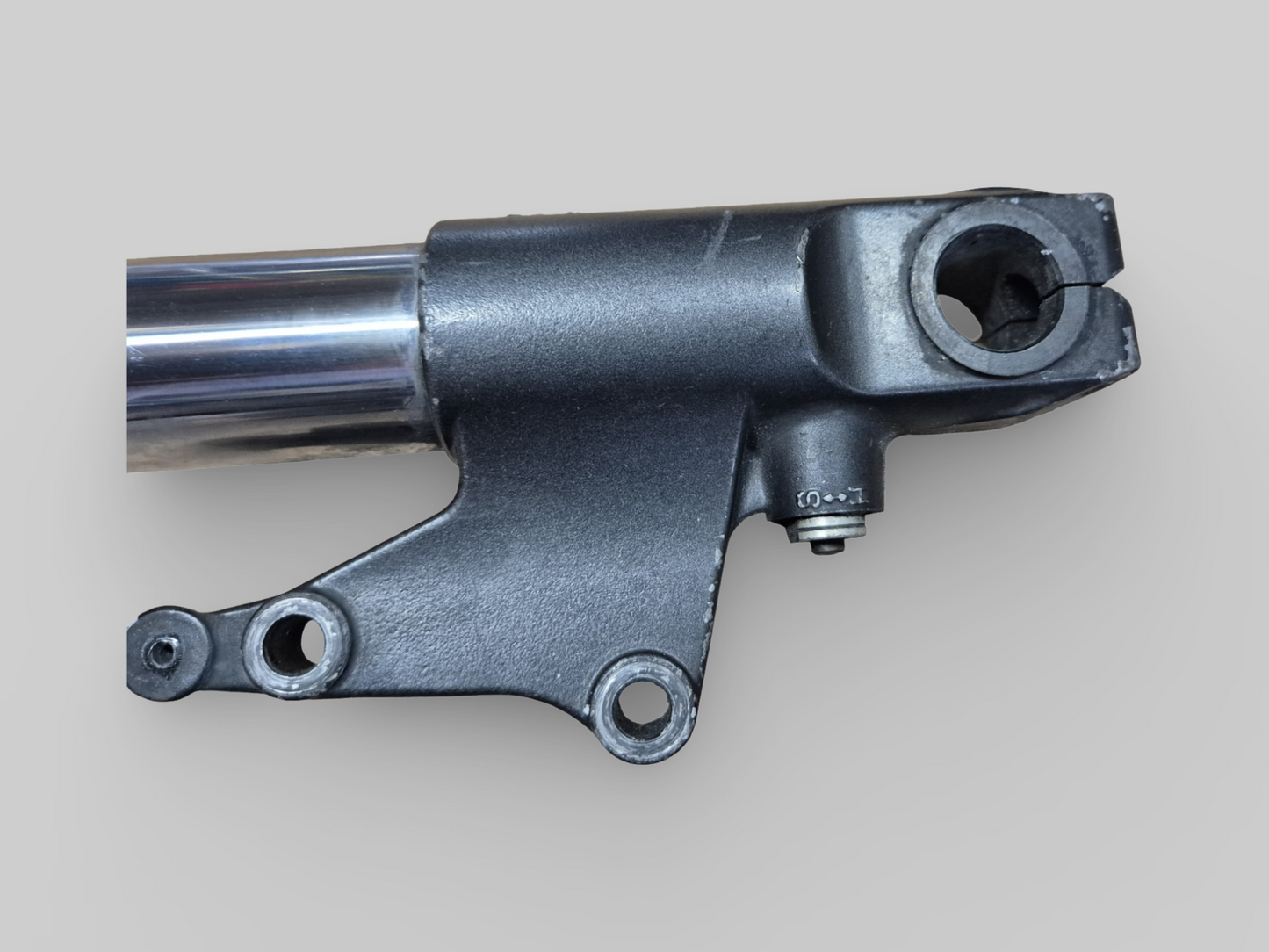 VORKPOOT RECHTER AP8123970 Aprilia RSV Mille 01-03 / Tuono 02-05 