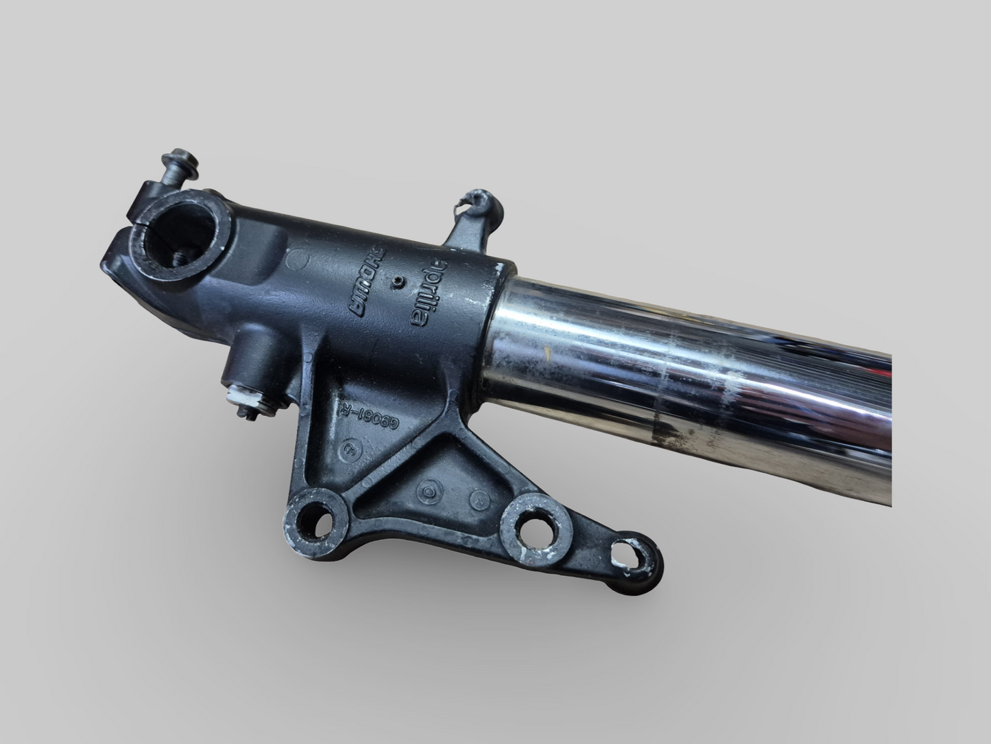 VORKPOOT RECHTER AP8123970 Aprilia RSV Mille 01-03 / Tuono 02-05 