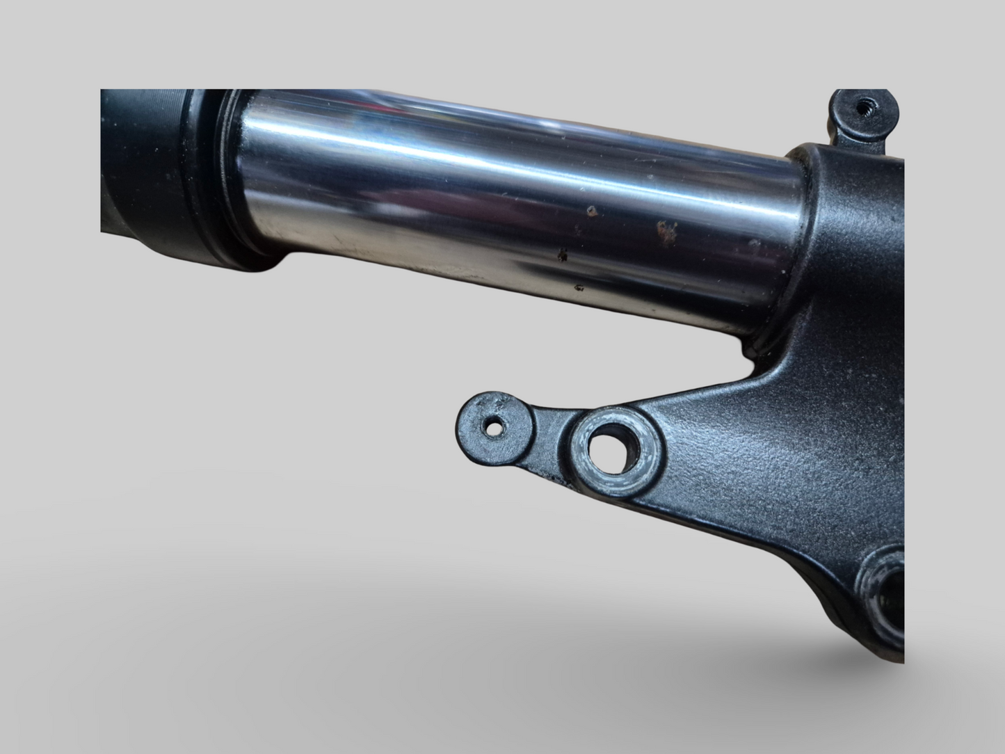 RECHTER ZIJDE SHOWA VORKPOOT AP8123637 Aprilia RSV Mille 98-03 / Tuono 02-05