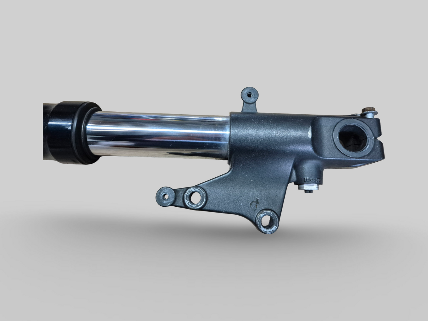 RECHTERZIJDE SHOWA AXIALE VORKPOOT AP8123637 Aprilia RSV Mille 98-03 / Tuono 02-05