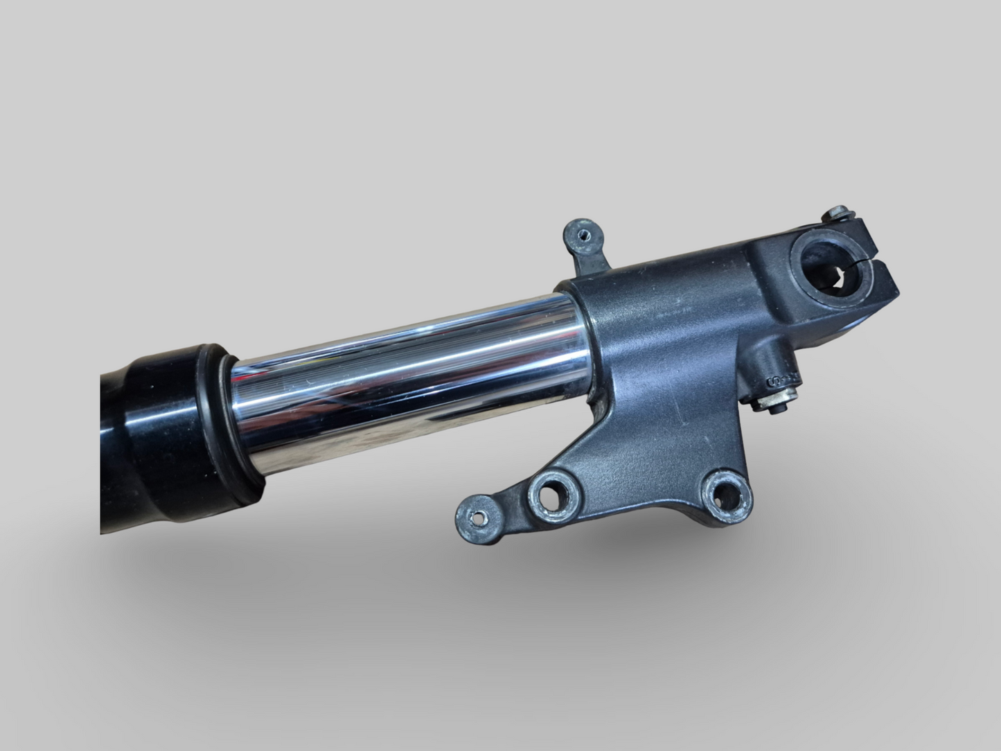 RECHTERZIJDE SHOWA AXIALE VORKPOOT AP8123637 Aprilia RSV Mille 98-03 / Tuono 02-05