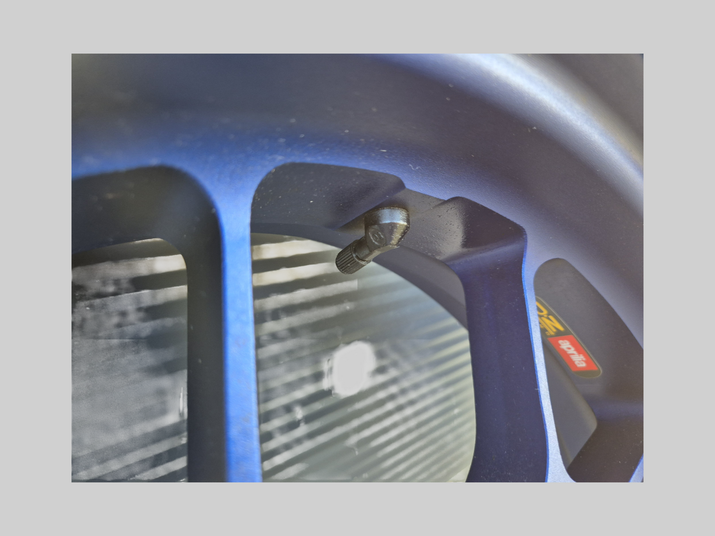 LIGHTWEIGHT OZ VELGEN AP8108676 Aprilia RSV Mille 98-03 / Tuono 02-05 