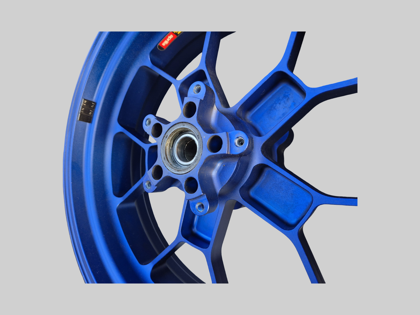 LIGHTWEIGHT OZ VELGEN AP8108676 Aprilia RSV Mille 98-03 / Tuono 02-05 