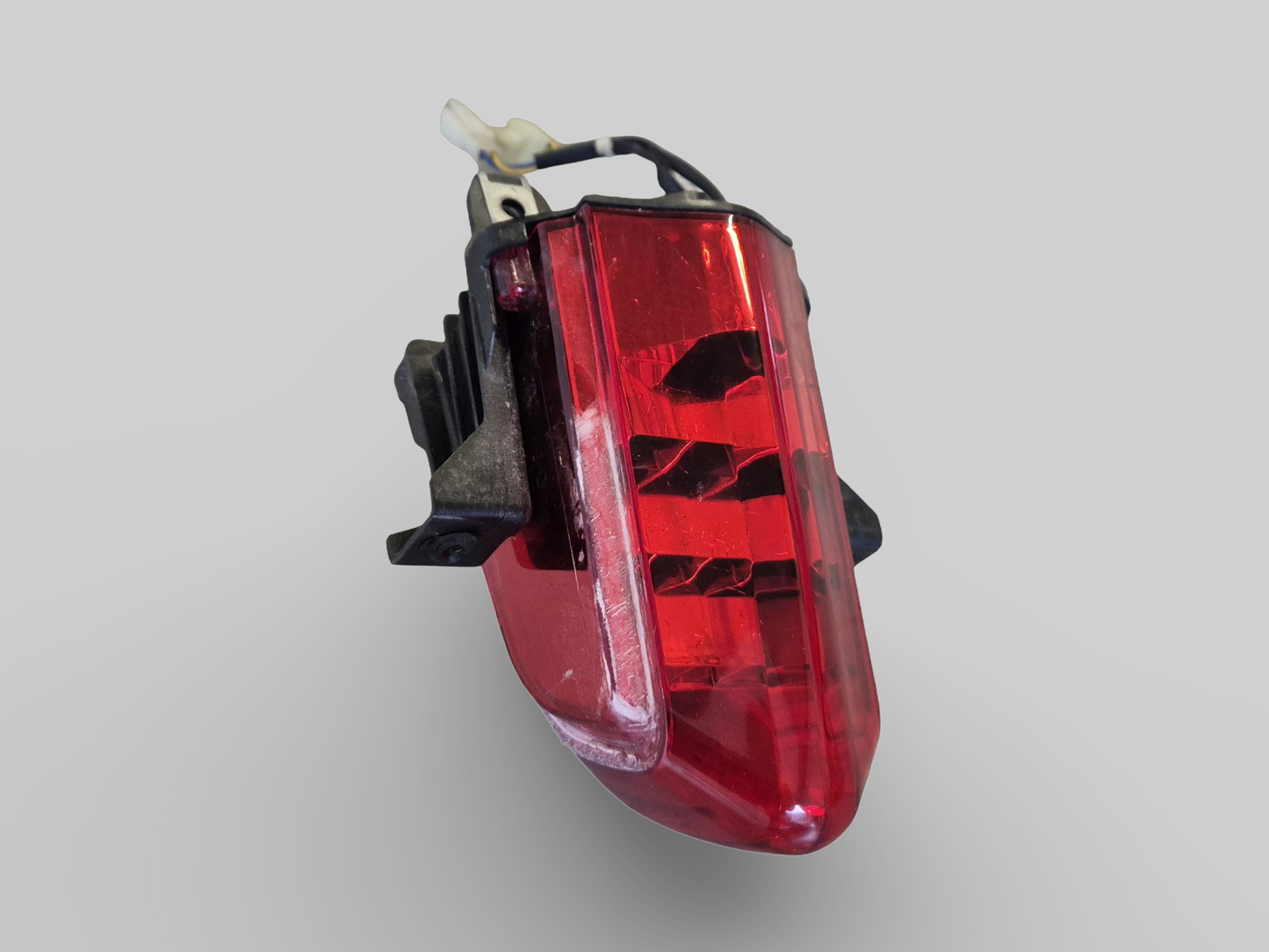 TAIL LIGHT AP8127723 Aprilia RSV1000R 2006-2010
