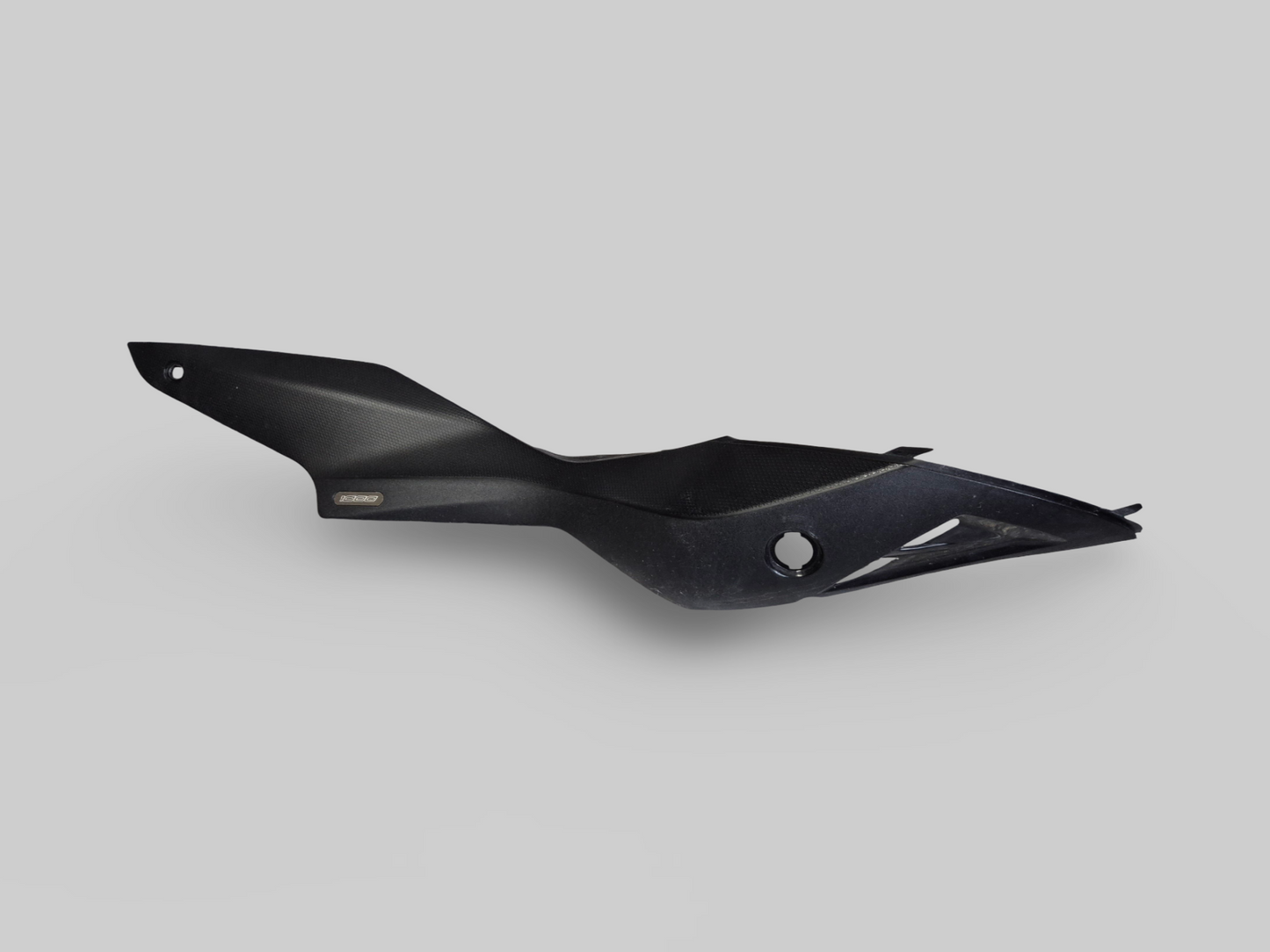 Garde-boue arrière AP8156165 Aprilia RSV1000R 04-10 / Tuono 1000R 06-10 