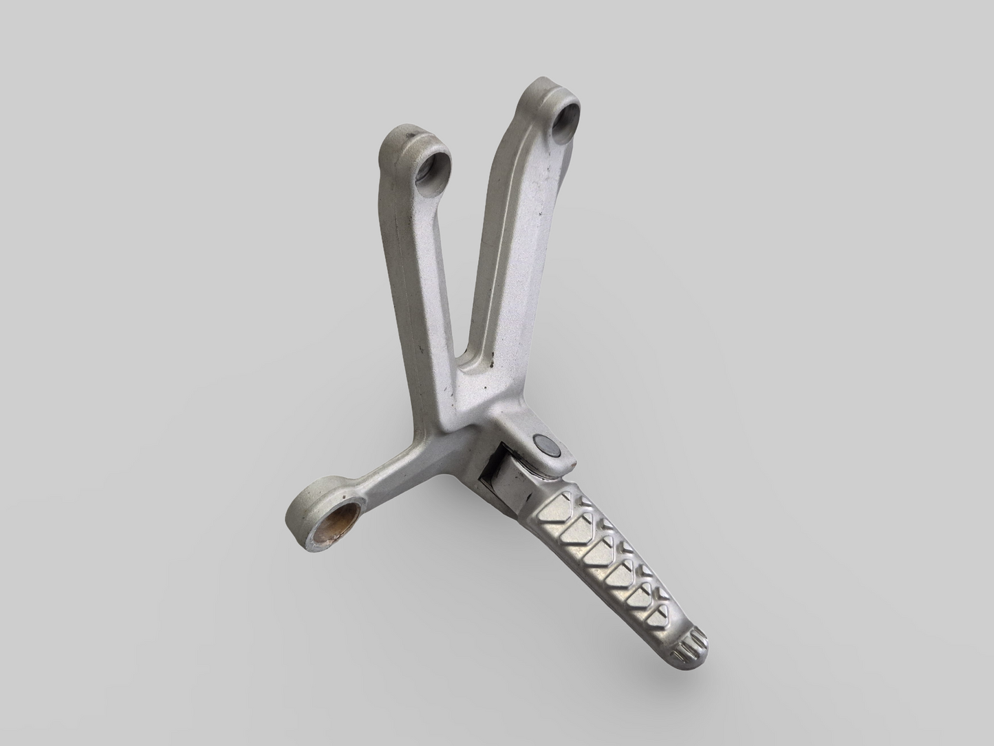 RIGHT-HAND PASSENGER FOOTREST SUPPORT AP8154072 Aprilia RSV1000R 04-10 / Tuono 1000R 06-10