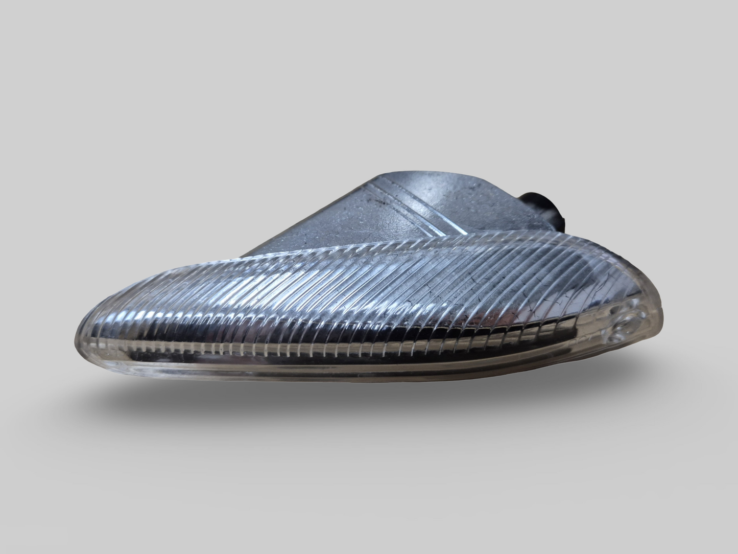 RIGHT-HAND REAR TURN INDICATOR AP8127683 Aprilia RSV1000R 2004-2009 / Tuono 1000R 2006-2009