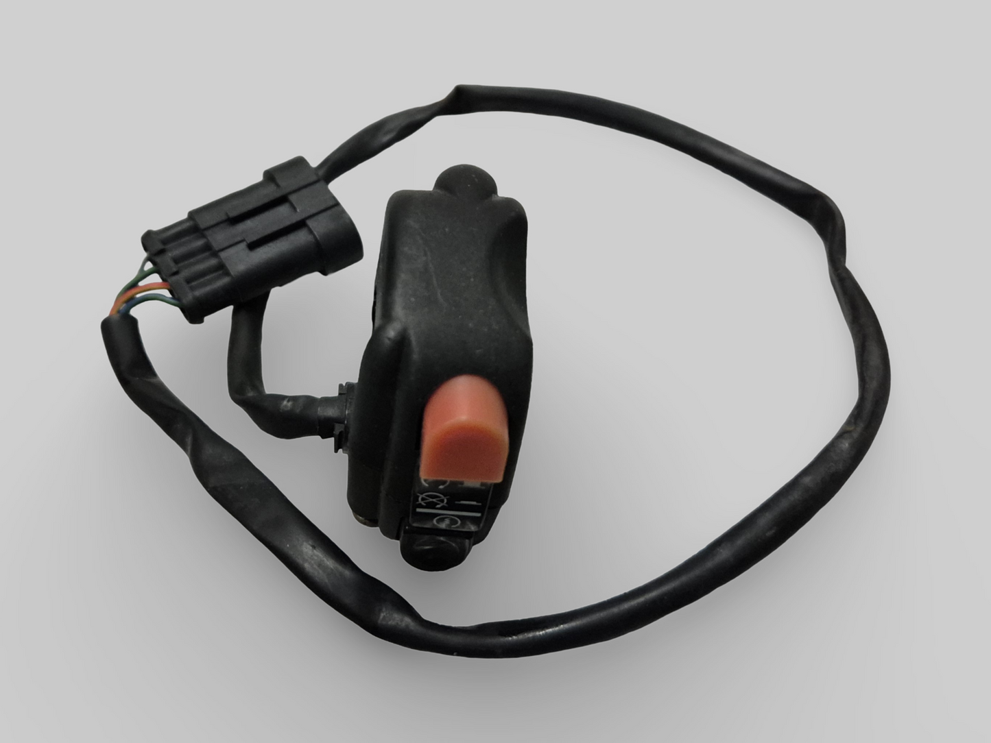 COMMUTATEUR DE GUIDON CÔTÉ DROIT AP8118580 Aprilia RSV Mille 01-03 / Tuono 02-05 