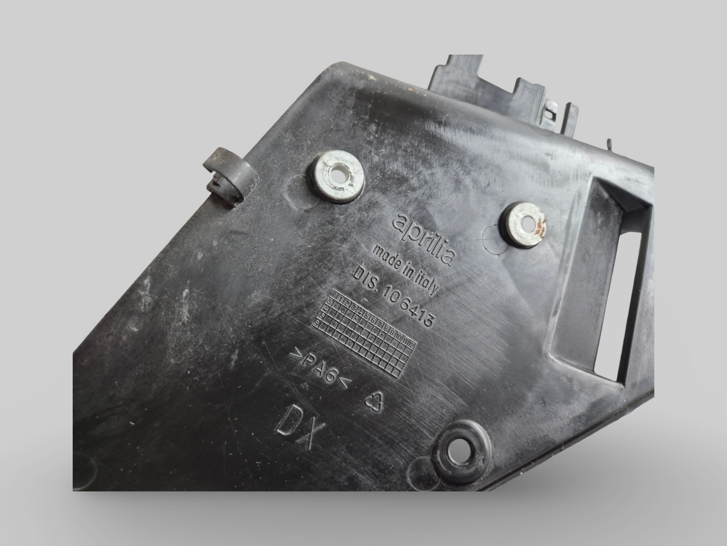 Garde-boue arrière AP8156165 Aprilia RSV1000R 04-10 / Tuono 1000R 06-10 