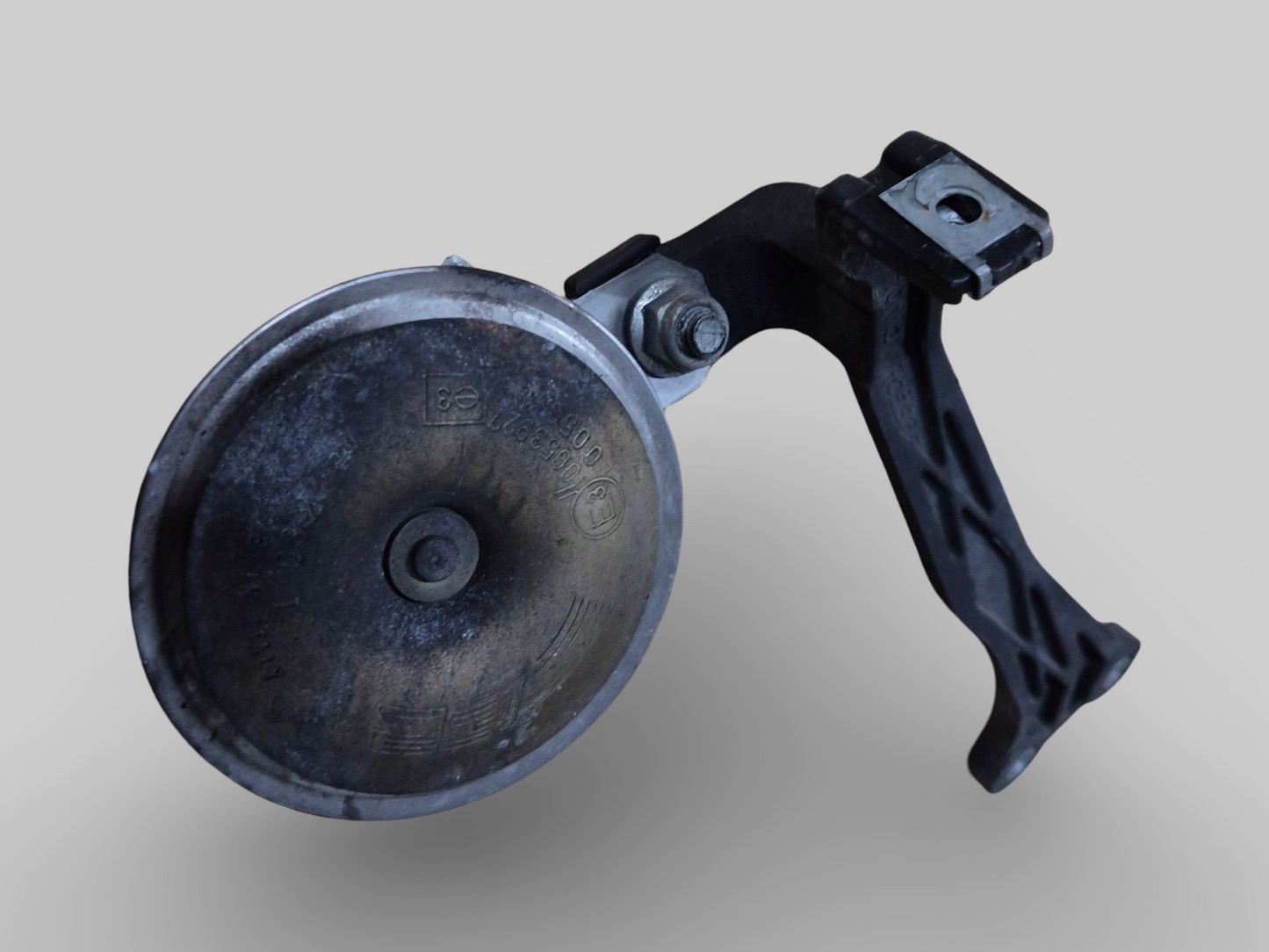 RIGHT-HAND RADIATOR WATER COOLER HOLDER BRACKET AP8134853 Aprilia RSV1000R 04-10 / Tuono 06-10