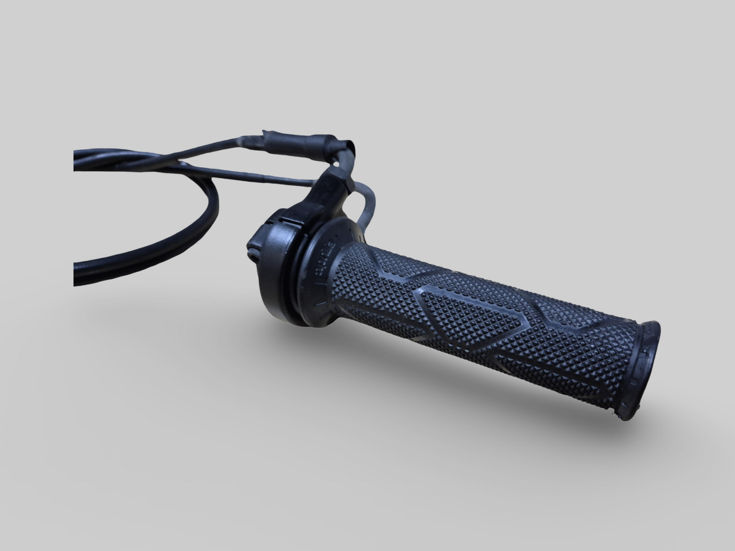 THROTTLE CABLES AP8118501 Aprilia RSV Mille 98-03 / Tuono 02-05 / SL1000 Falco 00-03