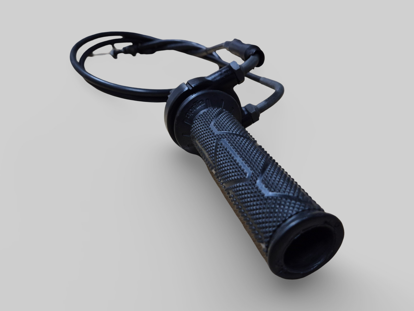 THROTTLE CABLES AP8118501 Aprilia RSV Mille 98-03 / Tuono 02-05 / SL1000 Falco 00-03