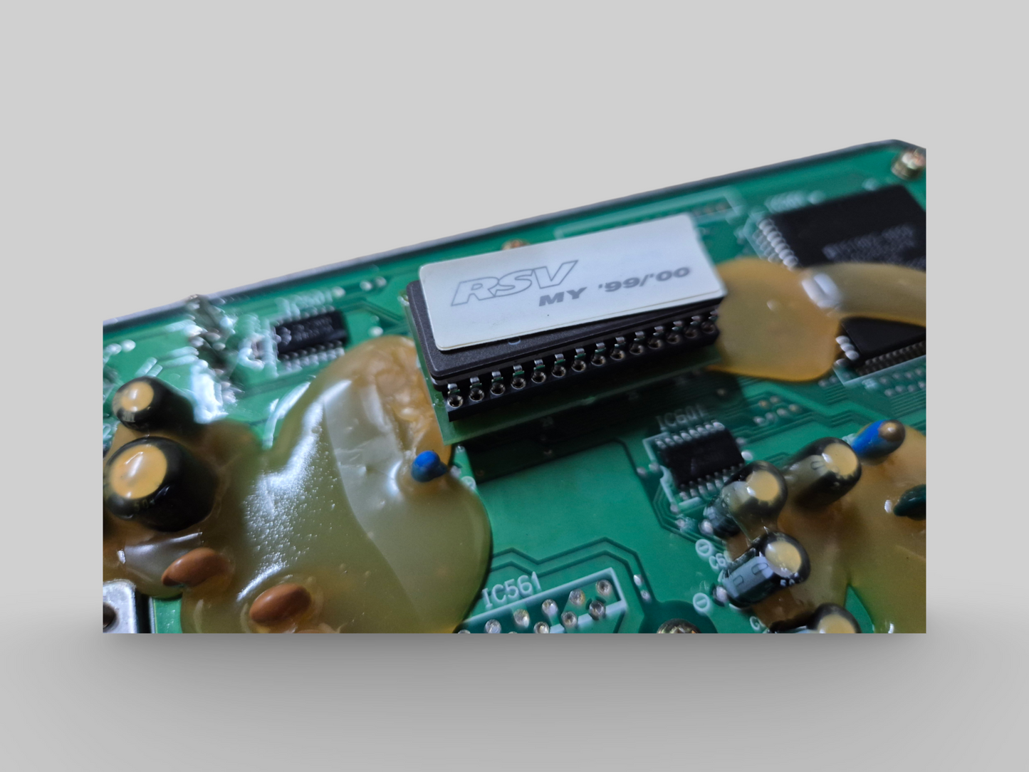 UNITÉ DE COMMANDE MOTEUR ECU AP0265671 EURO549 C EPROM Aprilia RSV Tuono 02-05 