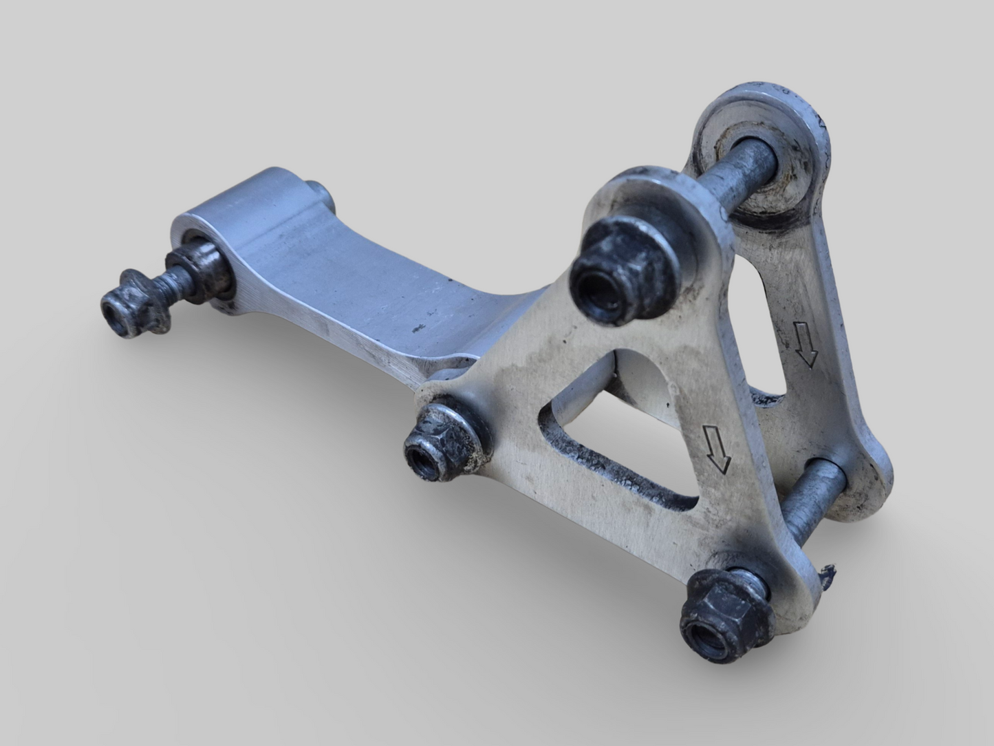 REAR SHOCK LINKAGE DOGBONE AP8135917 Aprilia RSV Mille 1998-2000 / Sl1000 Falco 2000-2003